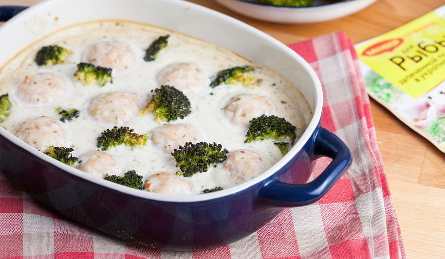 Рецепт рыбных фрикаделек в сметанном соусе