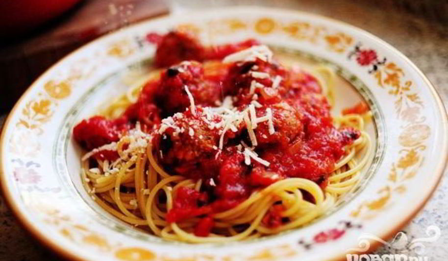 Рецепт спагетти с фрикадельками и соусом