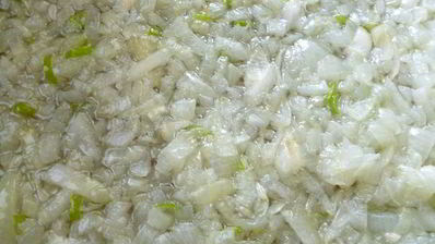 спаржевая фасоль с фрикадельками в пикантном соусе