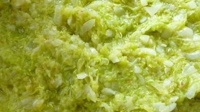 спаржевая фасоль с фрикадельками в пикантном соусе