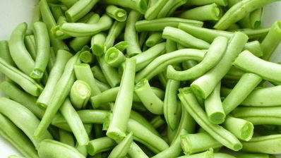 спаржевая фасоль с фрикадельками в пикантном соусе