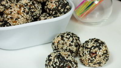 закусочные куриные фрикадельки в кунжуте