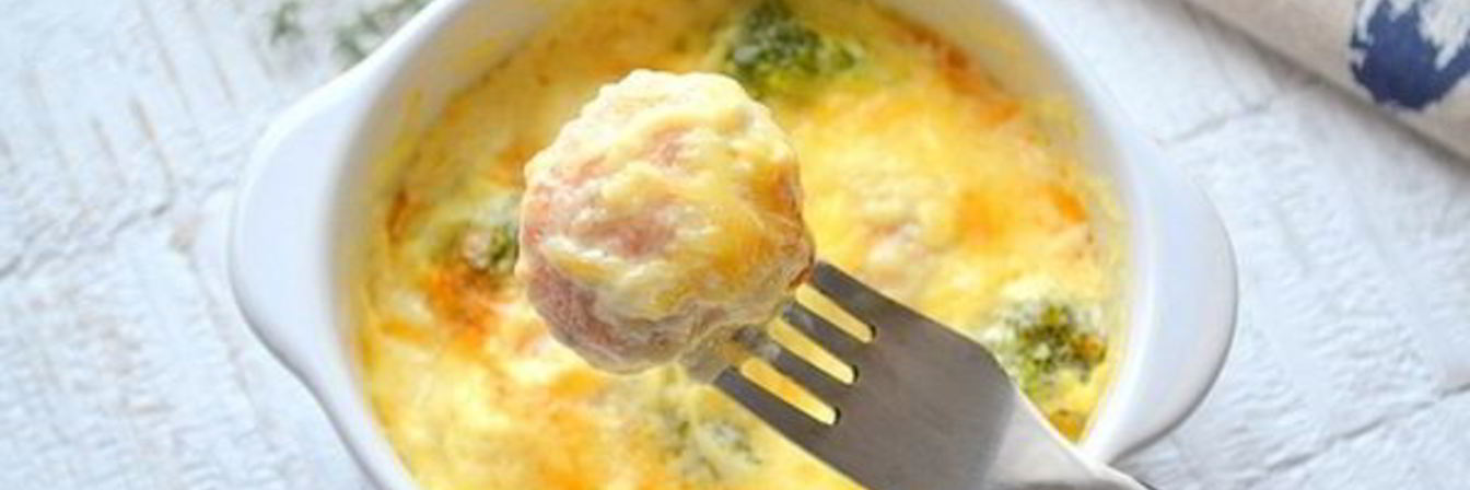 Запеченные фрикадельки из рыбы под сыром в духовке