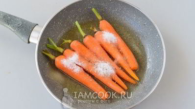 гарнир из глазированной моркови с тимьяном