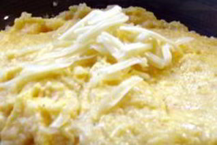 Гарнир из кукурузной крупы с сыром