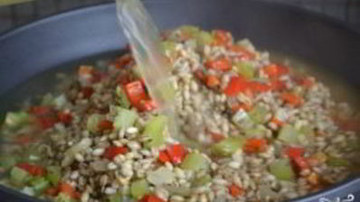 гарнир из перловки с овощами