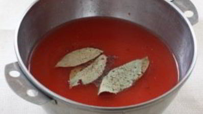 чечевица с мясом в горшочке