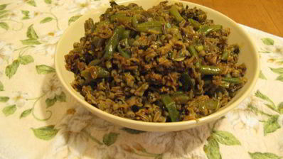 дикий рис со стручковой фасолью и луком-пореем