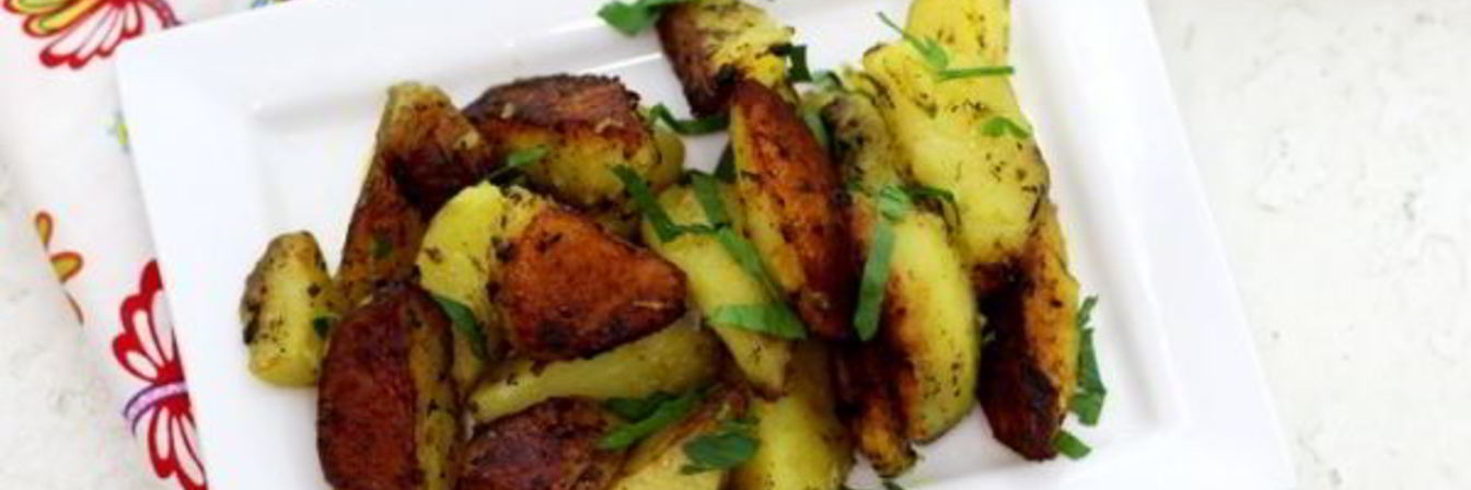 Картофель по-деревенски в мультиварке