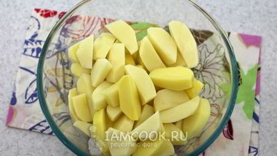 картофель по-деревенски в мультиварке