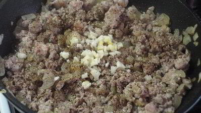 картофель с мясом и капустой