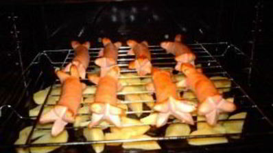 картофель с сосисками в духовке