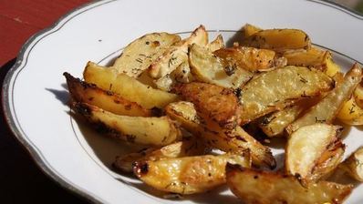 картофель с укропом и чесноком