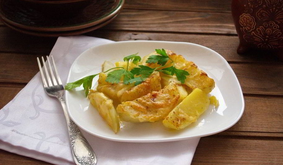 Рецепт картошки под сыром в духовке