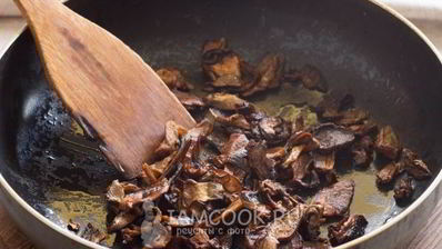 картошка с грибами в сметане в духовке