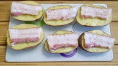 картошка с салом и чесноком в духовке