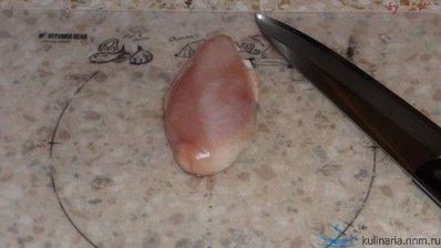 омурайс — рис с курицей и томатами в яичной обертке