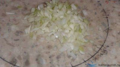 омурайс — рис с курицей и томатами в яичной обертке