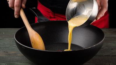 пикантный рис в воке