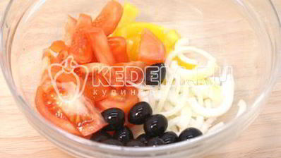 пряный картофель с салатом