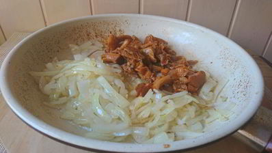 рифленый картофель с лисичками