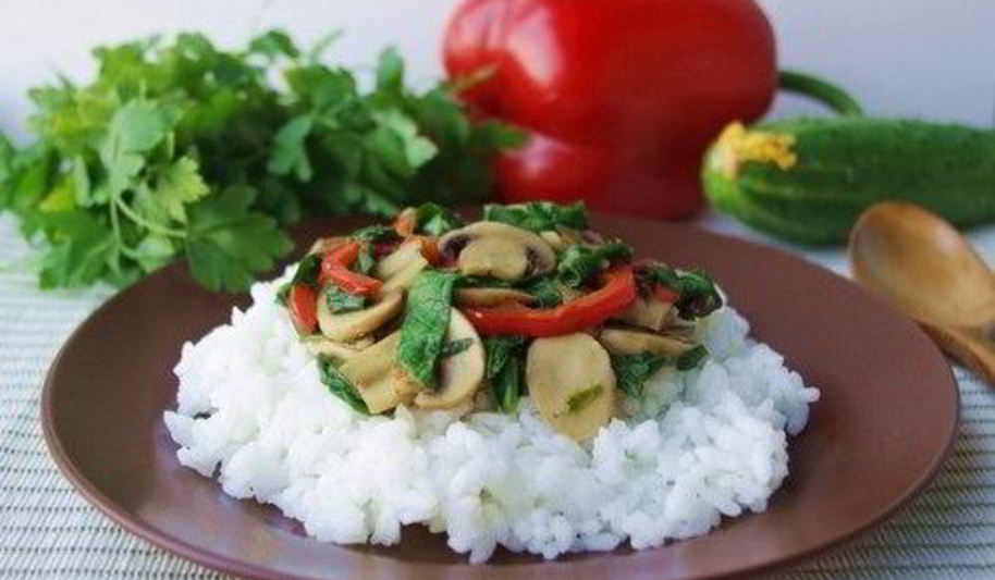 Рецепт риса с грибами, шпинатом и сладким перцем