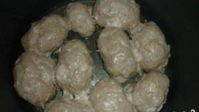 рис с котлетами в мультиварке