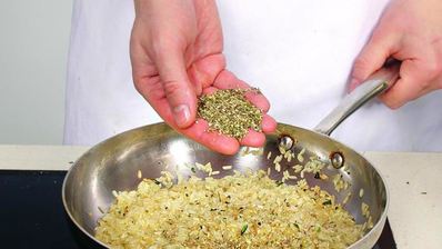 рис с перцем и вялеными помидорами