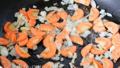 рис с зеленым горошком