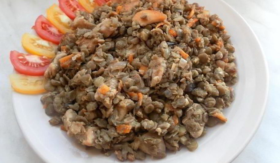 Рецепт зеленой чечевицы с курицей