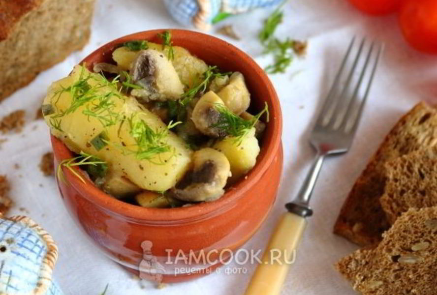 Жареная картошка с грибами в мультиварке