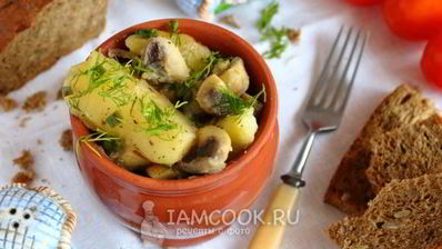 жареная картошка с грибами в мультиварке