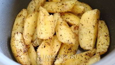 жареная картошка с грибами в мультиварке