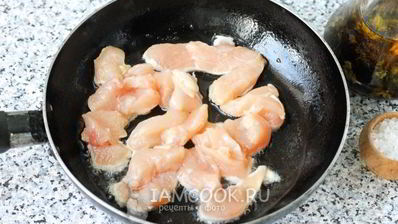 жареная картошка с курицей