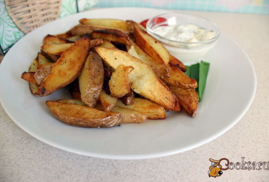 Жареный молодой картофель