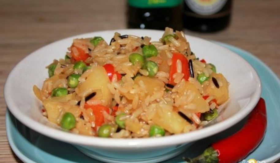 Рецепт жареного риса с ананасом