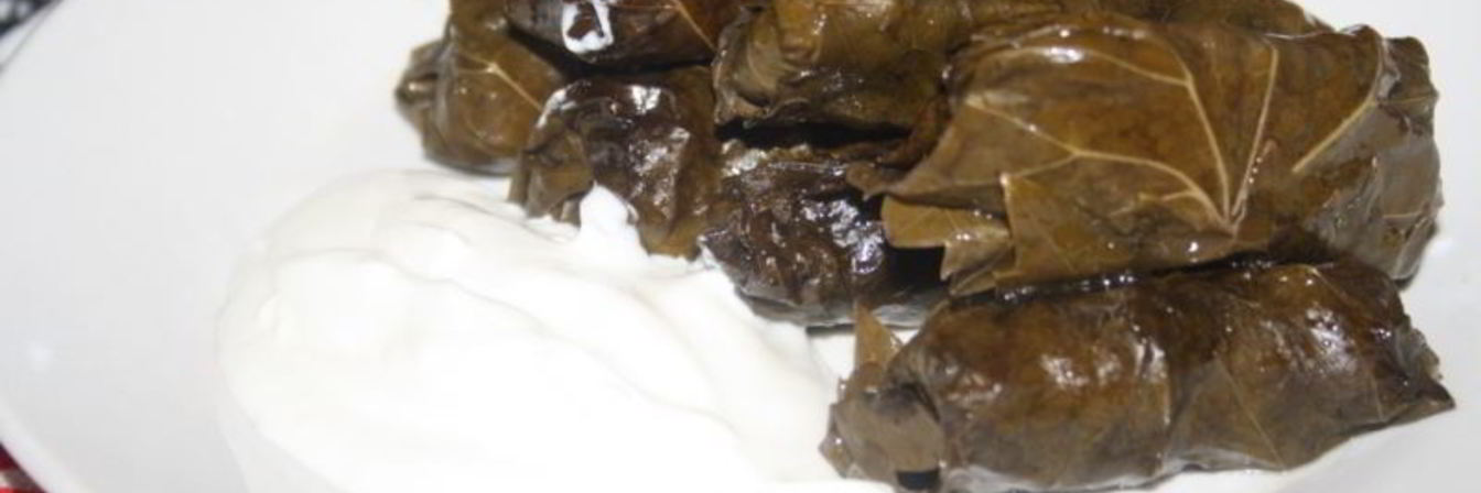 Долма из свинины с яблоками