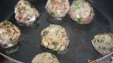 голубцы из молодой капусты с говядиной и красным рисом рубин