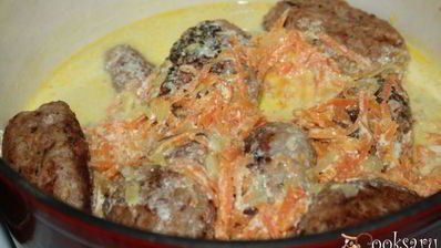 ленивые голубцы томленые в сметане в чугунке