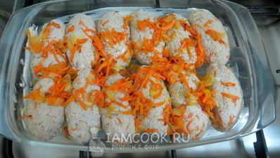 ленивые голубцы в сметанном соусе в духовке