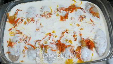 ленивые голубцы в сметанном соусе в духовке