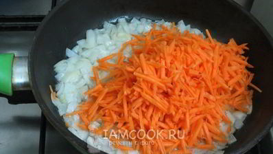 ленивые голубцы в сметанном соусе в духовке