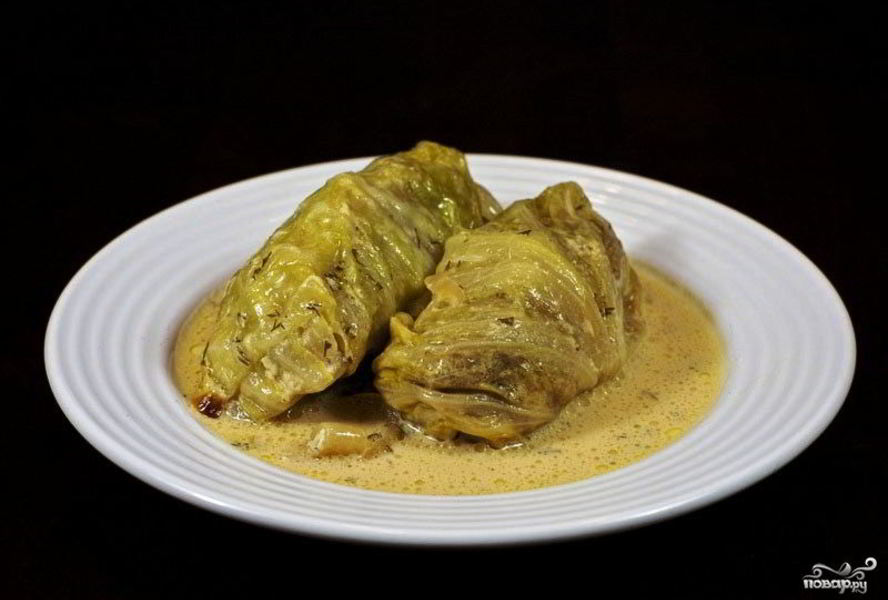 Запеченные голубцы в сметанном соусе