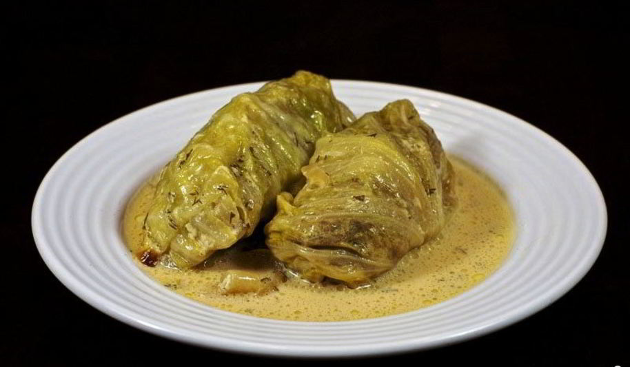 Рецепт запеченных голубцов в сметанном соусе