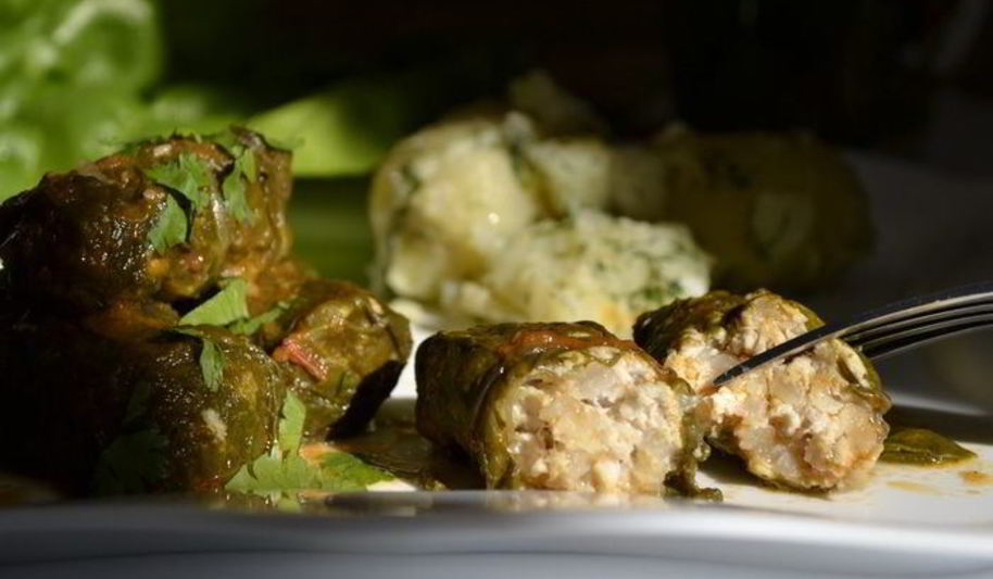 Рецепт зеленых голубцов с листьями мангольда, шпината и вкусом лета