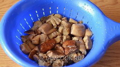 белые грибы в сметане