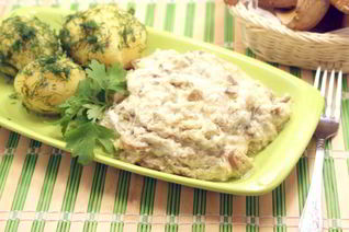 Белые грибы в сметанном соусе