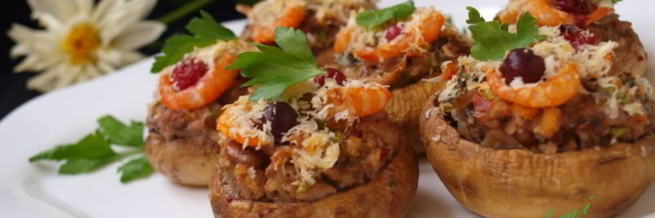 Фаршированные шампиньоны с пикантной начинкой