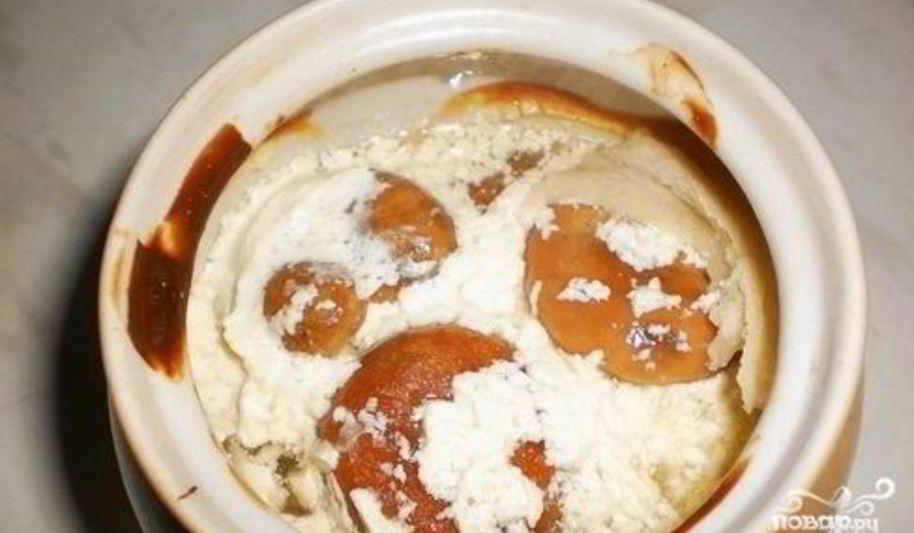 Рецепт грибов в сметане в горшочке