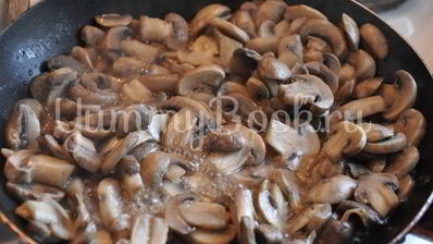 грибы в сметане